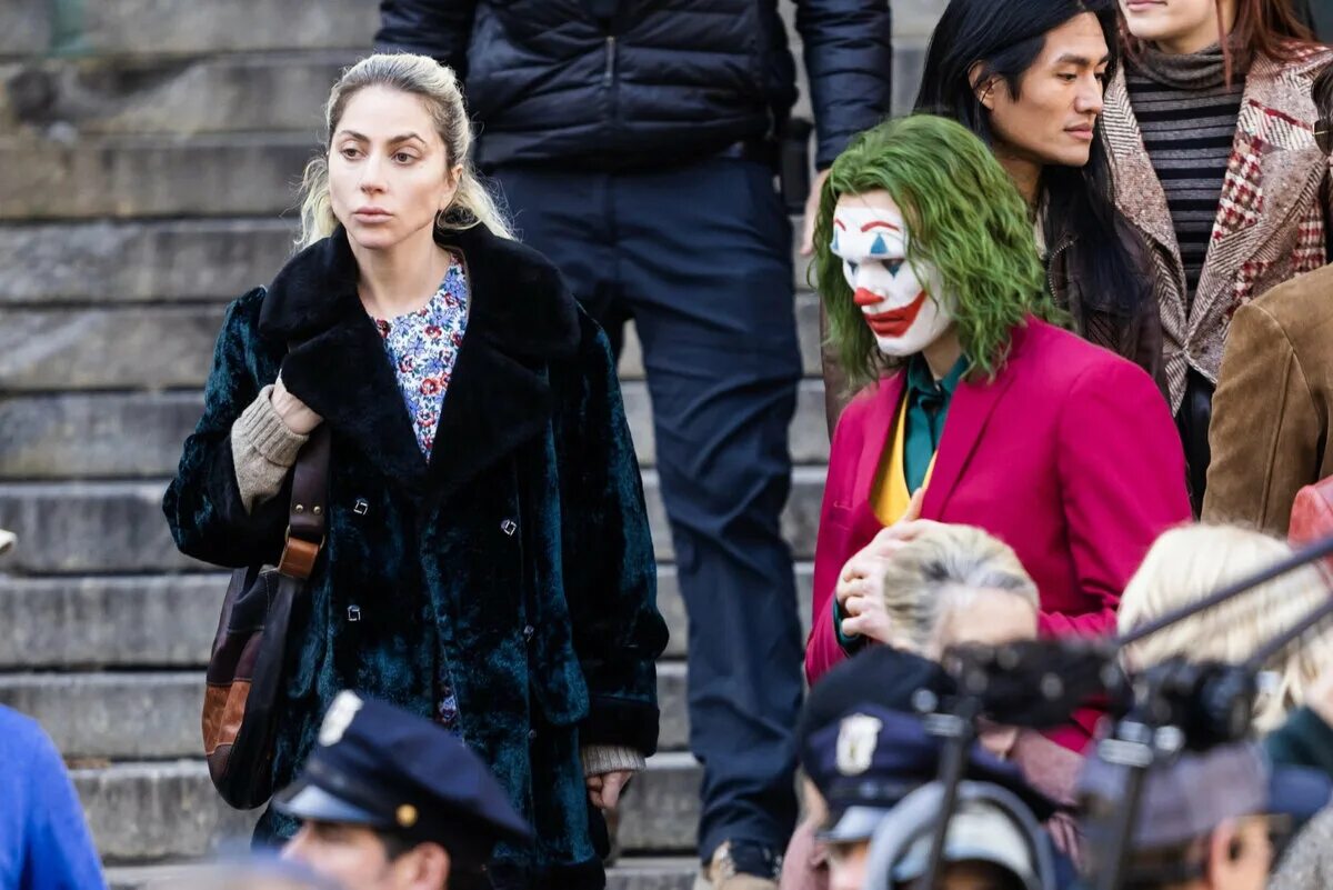 Харли гага. Lady gaga joker. Леди гага джокер кадры. Харви квин леди гага. Lady gaga joker.