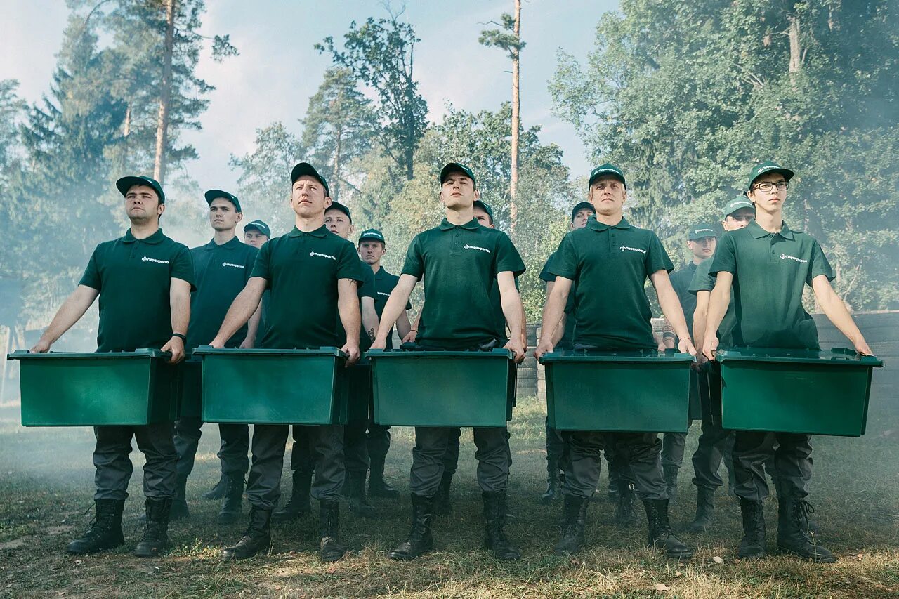 Перекресток работа курьером. Перекресток работа курьером. Курьер перекресток. Требуется водитель экспедитор. Курьер впрок.