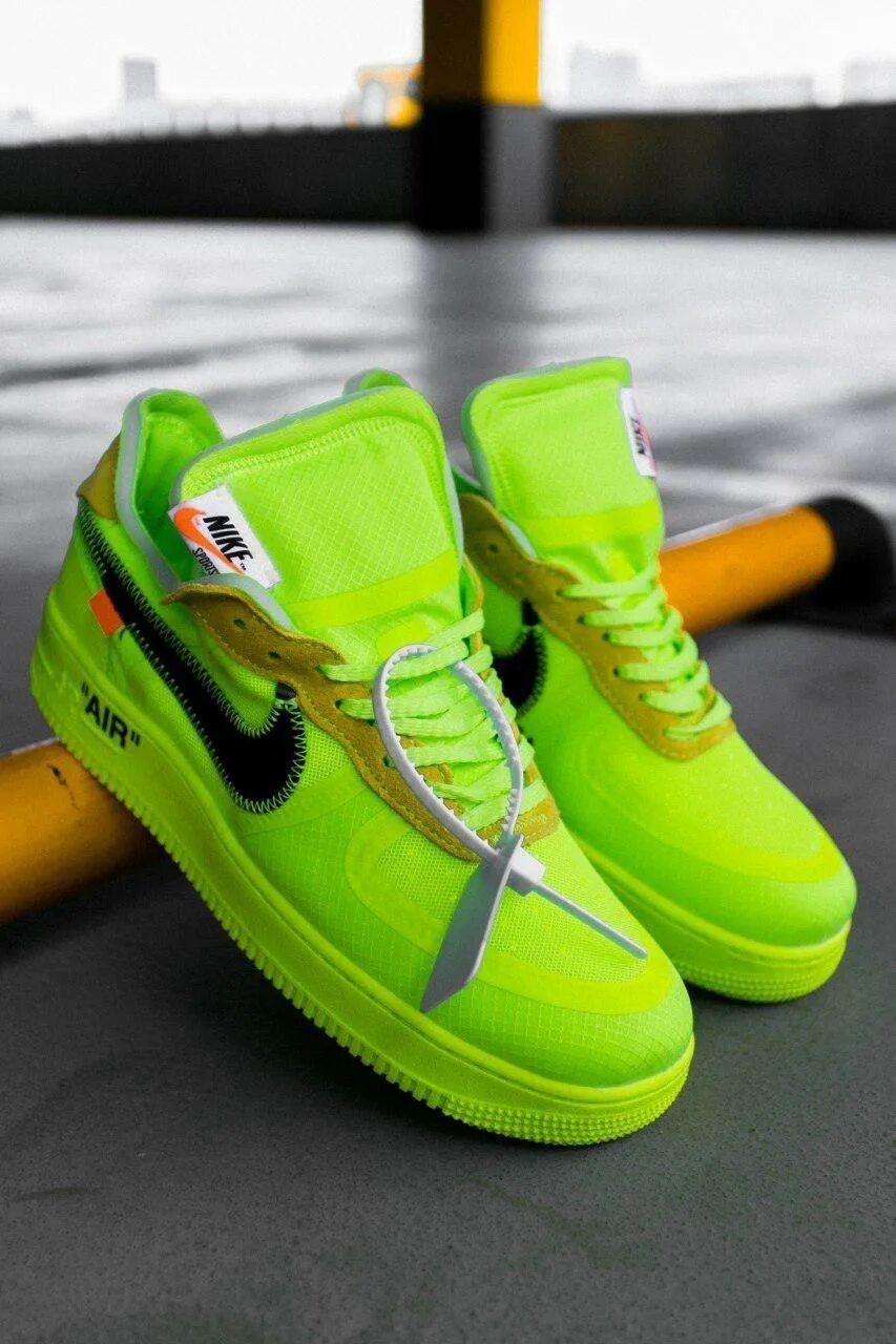 АИР Форс 1 салатовые. Nike Air Force салатовые. Nike Air Force 1 off White Green. Off White Air Force зеленые.