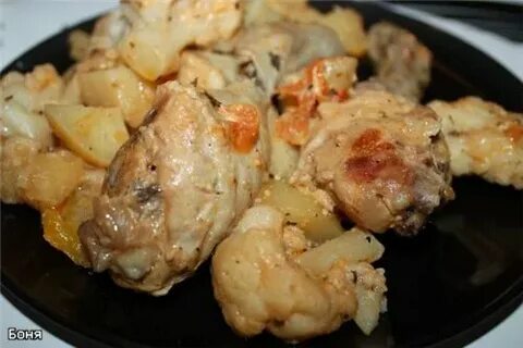 Капуста с куриными голенями в духовке