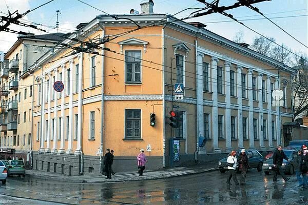 Университеты нижнего новгорода список. Театр евстигнеева нижний новгород. Театральное училище евстигнеева. Гитис малый кисловский. Театральный университет в москве гитис.