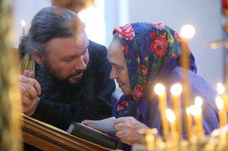 Как подойти к батюшке в церкви