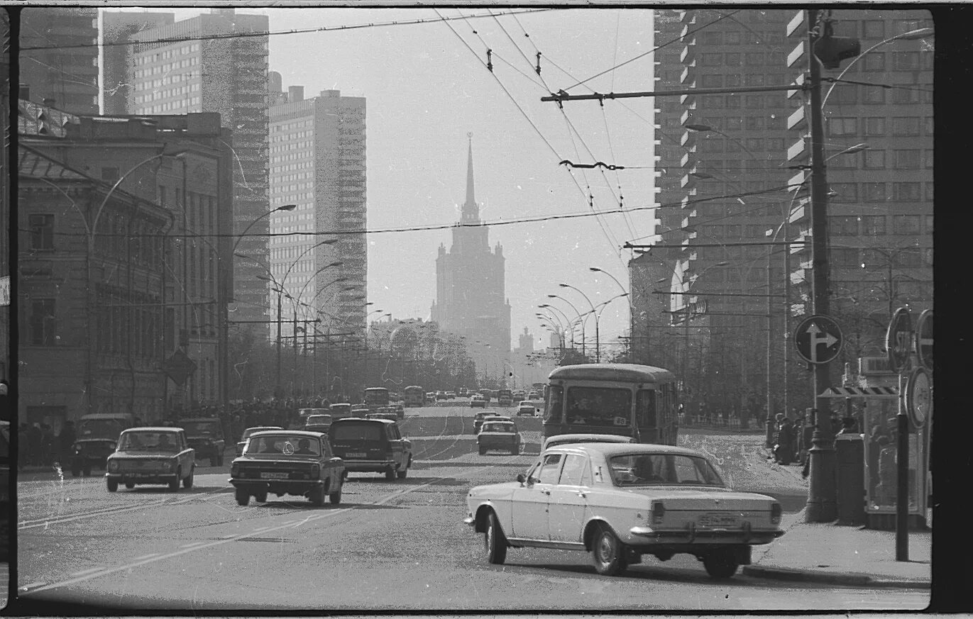 Калининский район москвы ссср. Проспект Калинина 1980. Проспект Калинина Москва СССР. Калининский проспект Архитектор. Калининский проспект Москва 80-е.