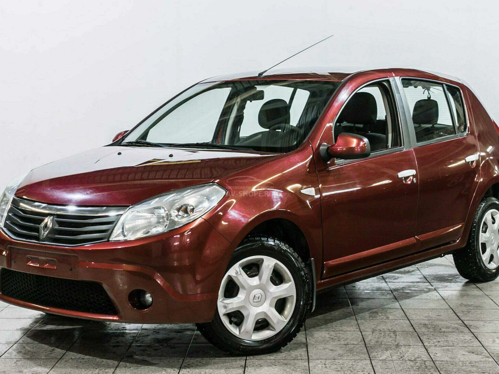 предпоследние фото Sandero - Renault Sandero 1G, 1,6 л, 2010 года фотография DRI