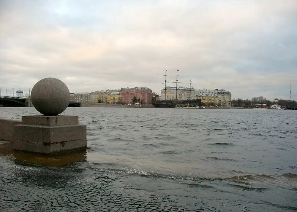 История наводнений в санкт петербурге. Наводнение в санкт-петербурге 2025. затопления нева санкт-петербург. наводнение в питере 2025. нева разлилась в питере.
