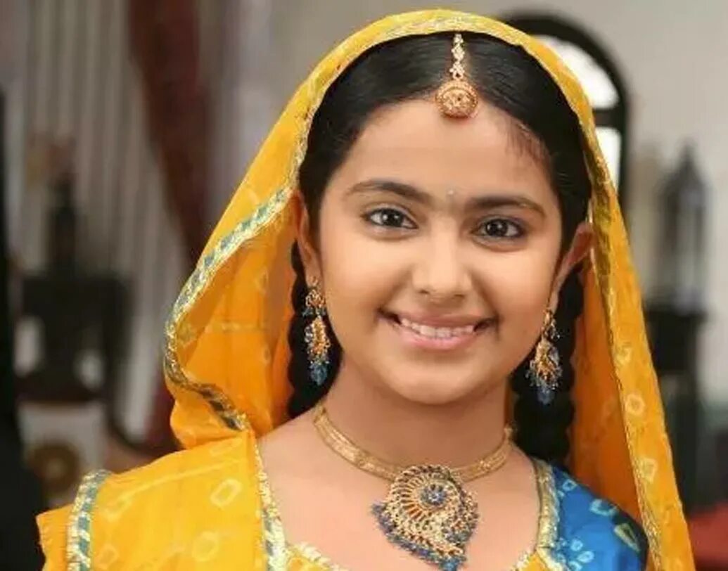 Келын. Balika vadhu индийский. Balika vadhu индийский. Индийски келин. Индийски келин.