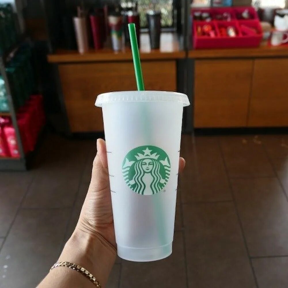 Cold cup. Венти старбакс. кружка старбакс венти. старбакс сочи. старбакс cold drink.