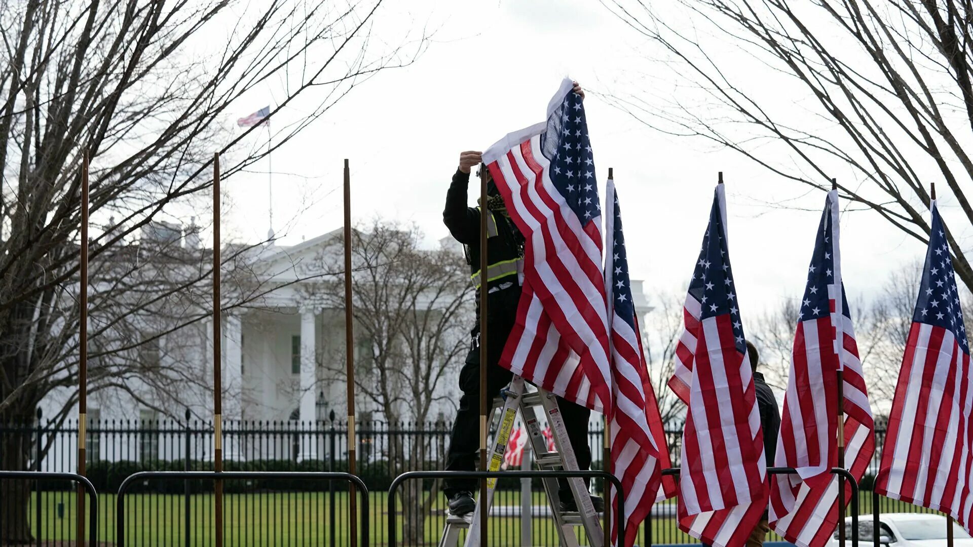 Сша санкции мир. Администрация президента сша джо байдена. россия против сша. американский флаг в украине. белый дом россии и сша.