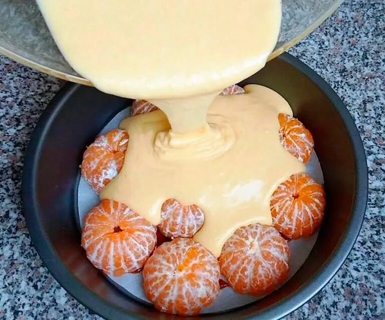 Выпечка с мандаринами. Мандаринов заливное. Мандаринов заливное. Желе из мандаринов. Желейный торт с фруктами.