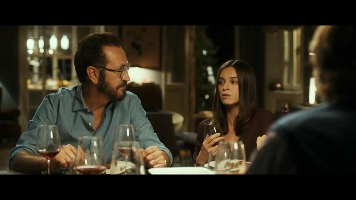 Идеальные незнакомцы 2016 отзывы. Идеальные незнакомцы сериал. Идеальные незнакомцы фильм 2022. Фильм идеальные незнакомцы италия 2016. Марко джаллини идеальные незнакомцы.