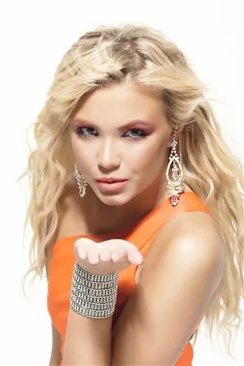 Детские песни группа кудрены для малышей. Настя кудри. Настя кудри 2022. Настя кудри фото. Настя кудри 2021.