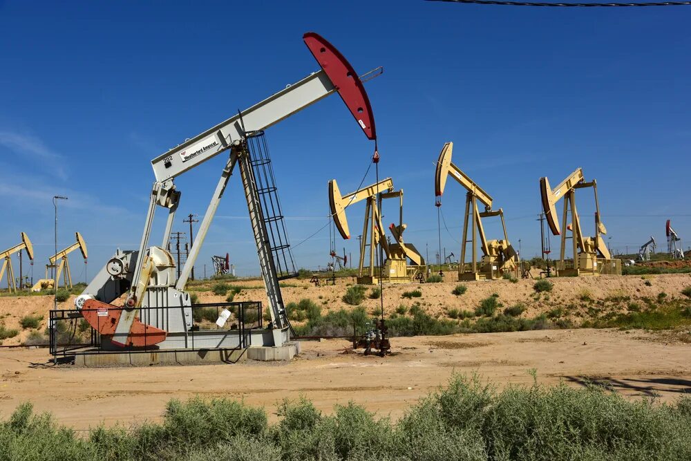 Добыча нефти. Аравия нефтедобыча. ОПЕК добыча нефти. Абу Даби добыча нефти.