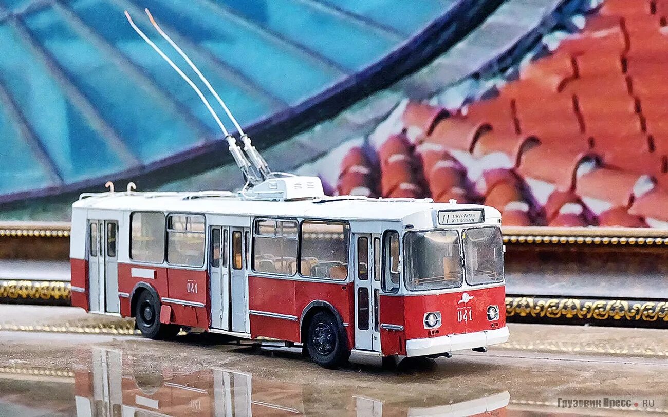 зиу 682 ssm. модель троллейбуса тролза мегаполис из бумаги. зиу 682 avd. масштабные троллейбусы. зиу 9 авд.