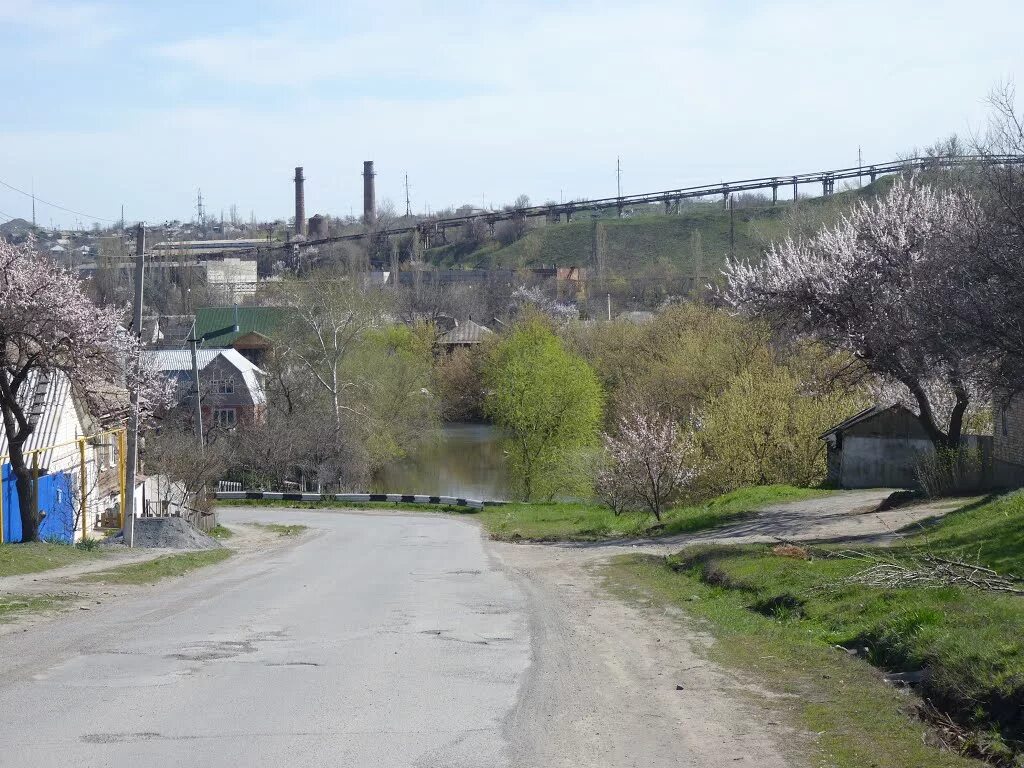 Погода в красном сулине ростовской области. Город красный Сулин. Раково красный Сулин. Красный Сулин Ростовская обл. Поселок красный Сулин Ростовская область.