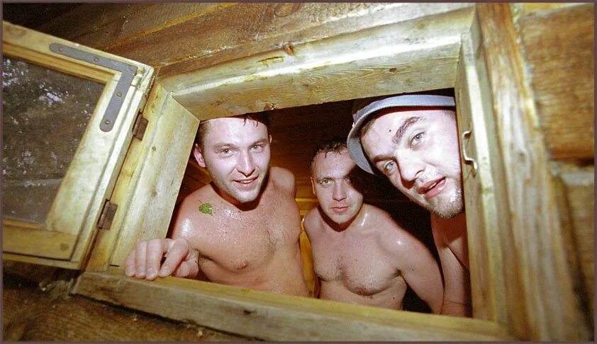 Мыться в бане в страстную пятницу. Мужчины в бане. пацаны в бане. русский человек в бане. любители бани.