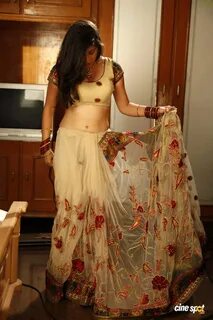 Spicy Photos, Spicy Girls, Spicy Events: Madhurima saree undressing seen. 