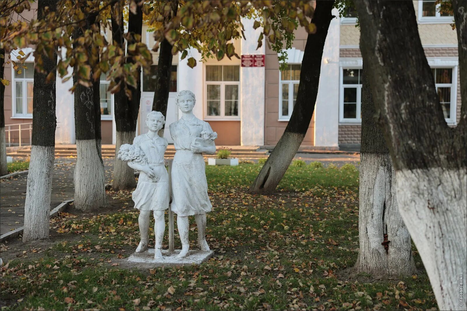 Жлобине буда. Памятники Жлобине. Жлобин город в Белоруссии достопримечательности. Жлобин проспект Металлургов. Жлобин старые фото.