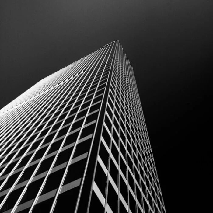 Здание чб. Проектные чертежи. Фон для инфографики. Серое здание. Черно белая архитектура.