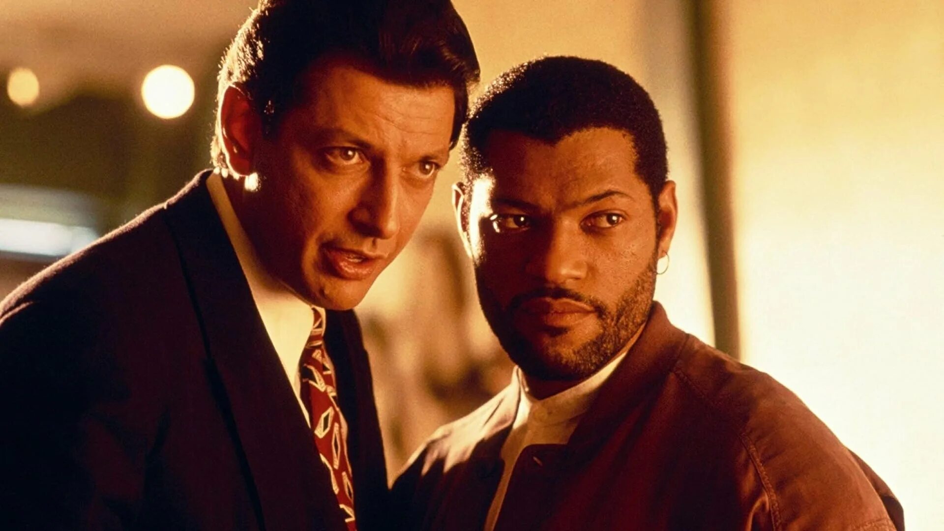 12 фунтов глубины фильм. Подъем с глубины (deep rising), 1998. Жаклин биссет в фильме бездна. Бездна 1977 постер. Подъем с глубины 1998 монстр.