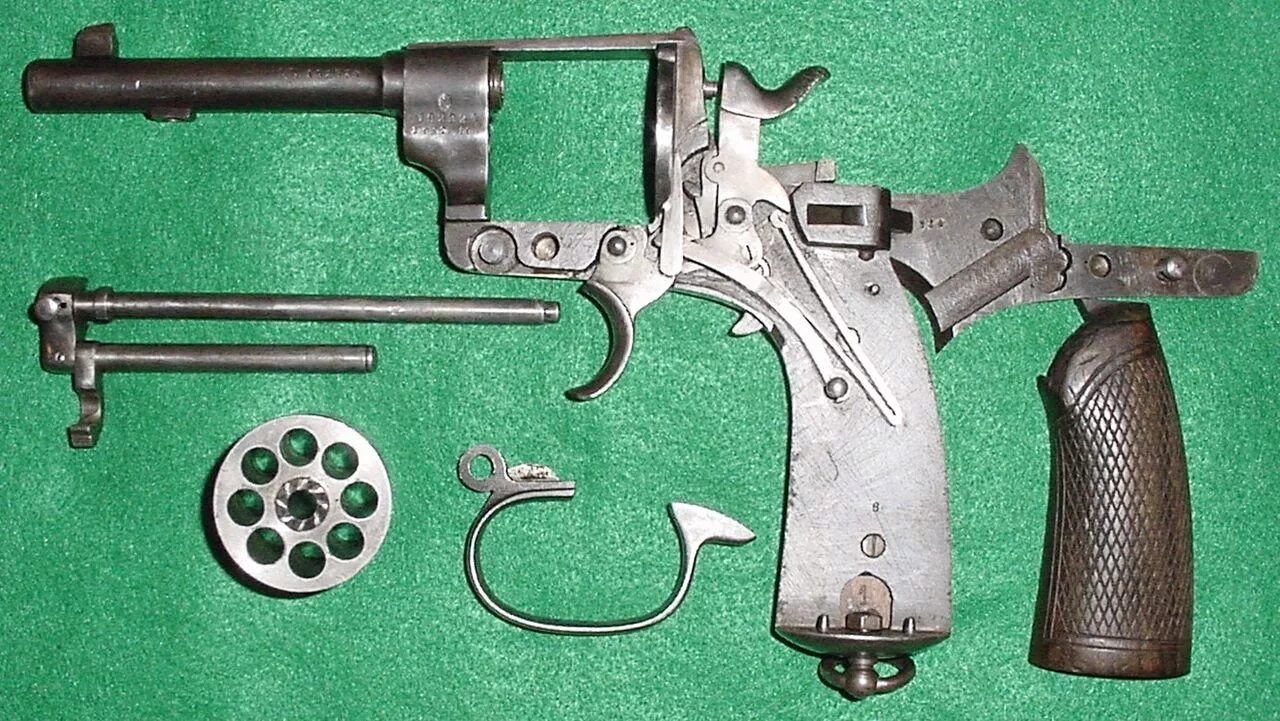 Работа револьвера. Наган м1895. Револьвер Наган 1895 Калибр. Револьвер Нагана 1910. Револьвер Наган УСМ.