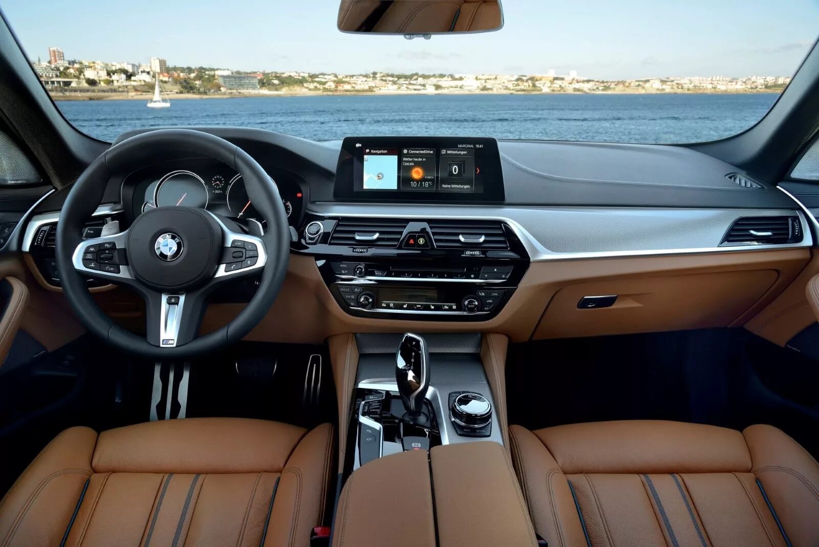 Bmw g80 цена. BMW x5 g30. BMW 540 g30 салон. BMW 5 2017 Interior. BMW 5 g30 салон.