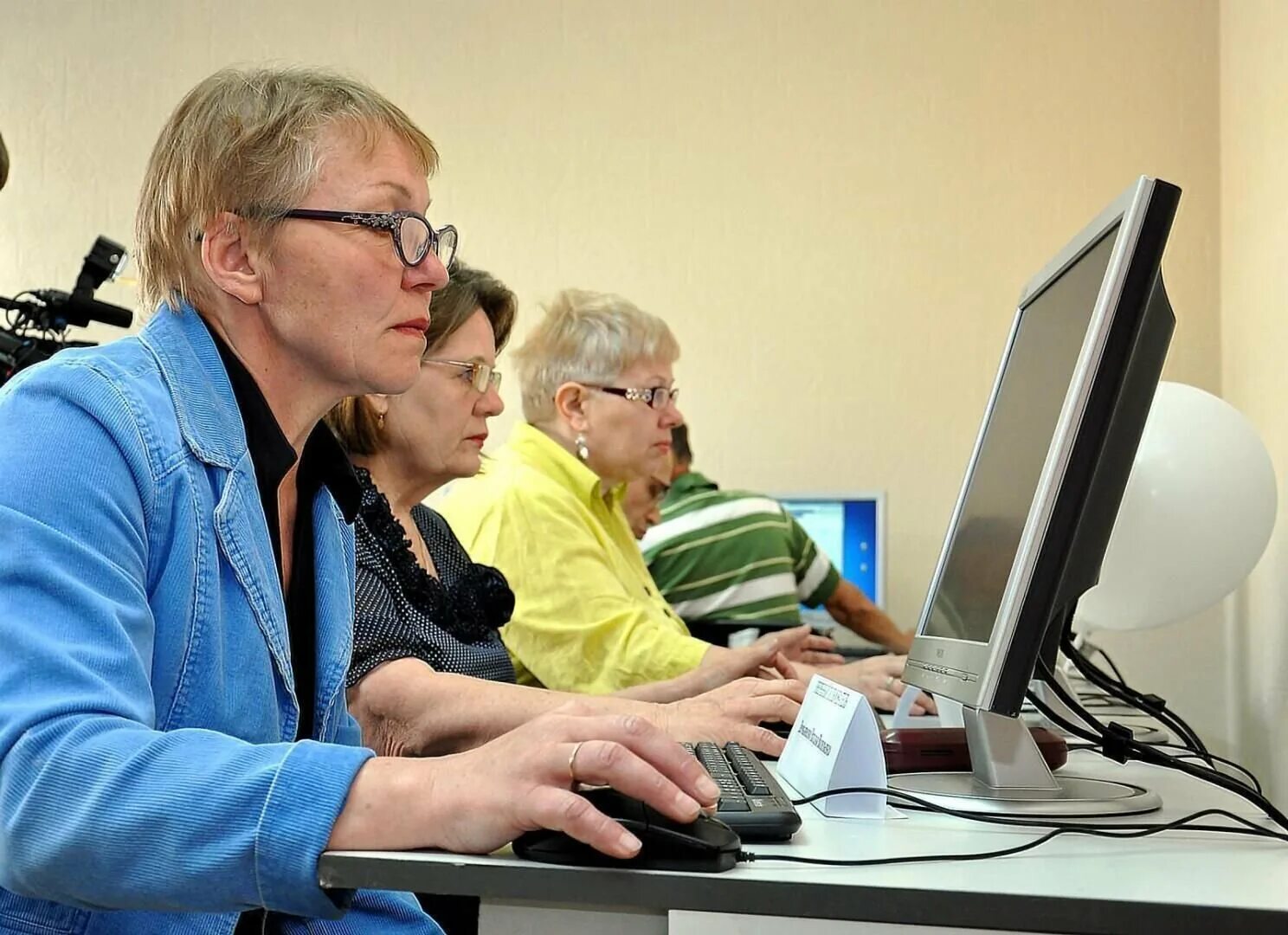 Госдума сегодня последние новости работающим пенсионерам