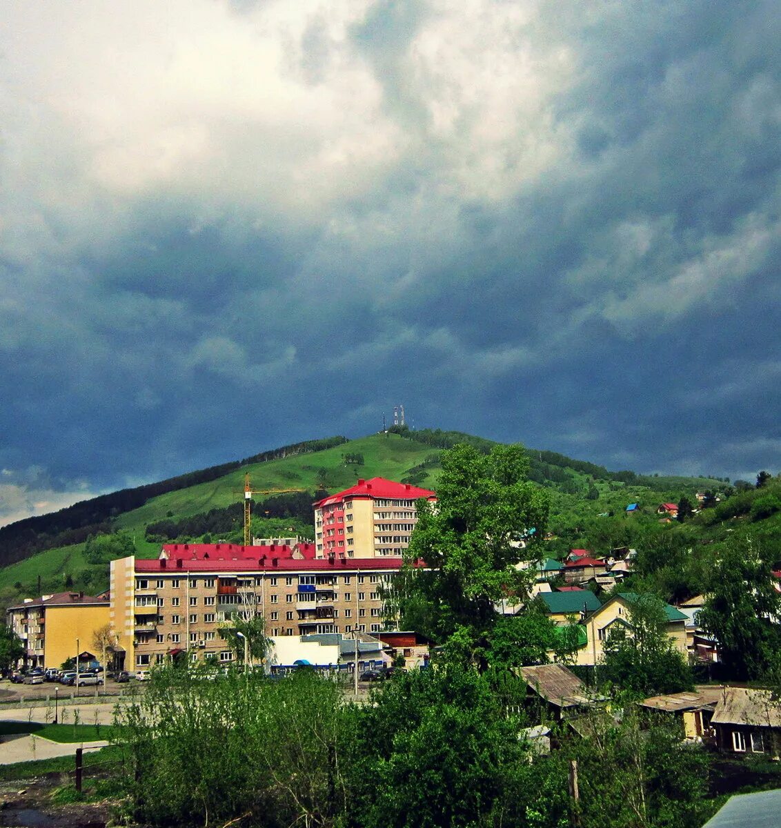 Бузы горно алтайск. Горно Алтайск. Горно Алтайск столица. Горный Алтай. Алтай Горно Алтайск.