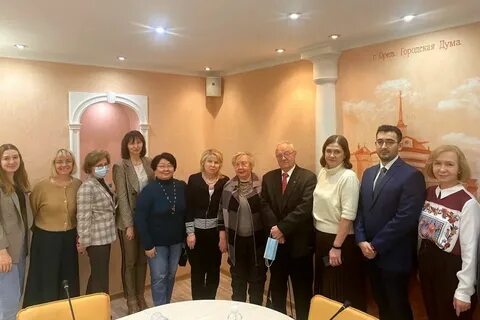 Преподаватель академии
