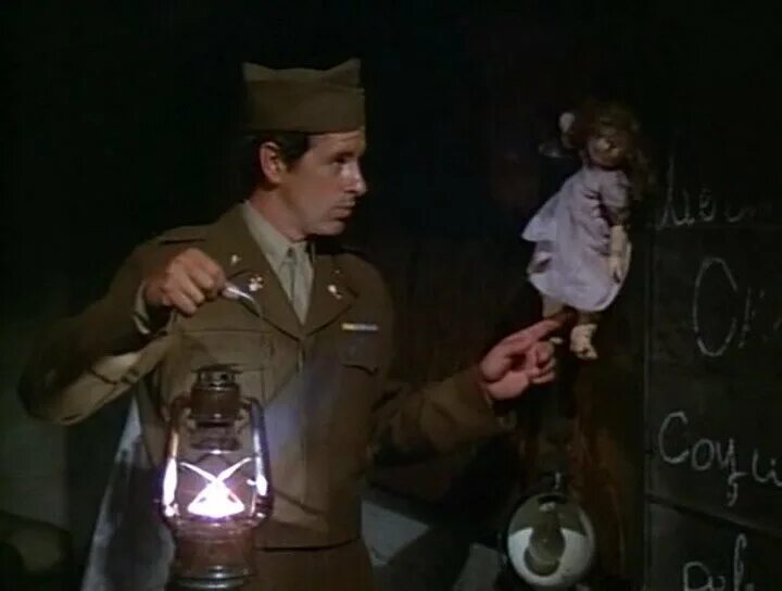 Энтони хопкинс бункер. Бункер 1981. Энтони хопкинс 1980. Бункер 1981. Бункер 1981.