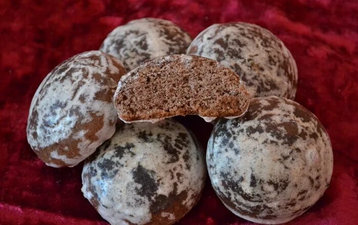 Пряники с мятой. Нолинские пряники. Пряники шоколадные. Пряники с какао. Пряники шоколадные.