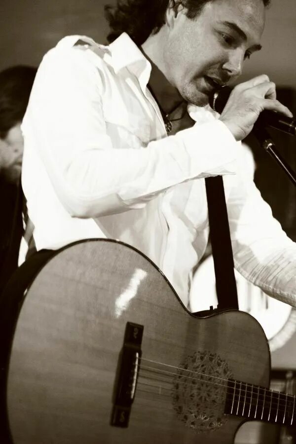 Джанго певец. Джанго певец. Джанго слушать. Джанго солист. Джанго певец осень.