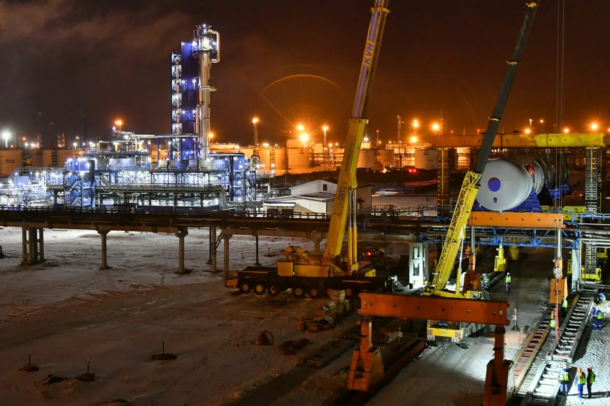 Омск компания плад вед. Омский эмз. Завод омск женщине. Лаварт омский завод. Омский электротехнический завод.