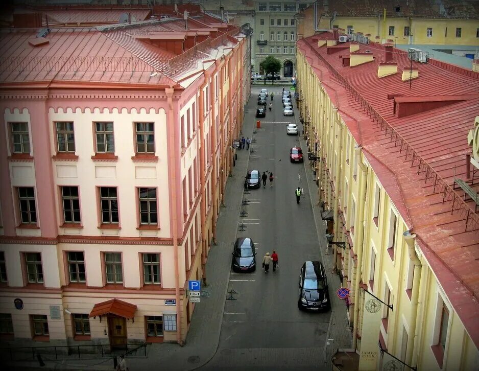 Конюшенный переулок Санкт-Петербург. Конюшенное ведомство СПБ. Конюшенная площадь дом 1. Конюшенная площадь 1 Санкт-Петербург.