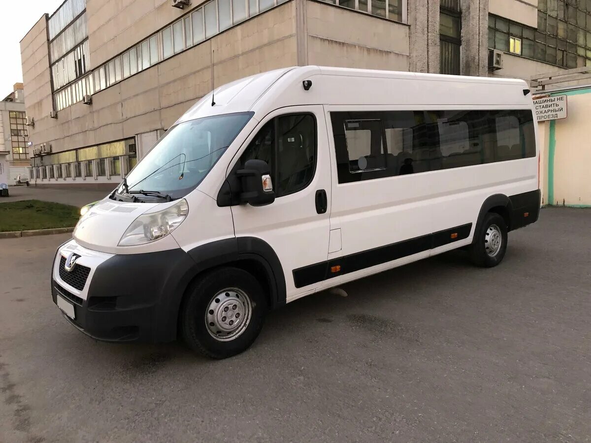 Peugeot Boxer 2012. Peugeot Boxer пассажирский 18 мест. Peugeot Boxer 605 автобус. Пежо боксер 2012 пассажирский.