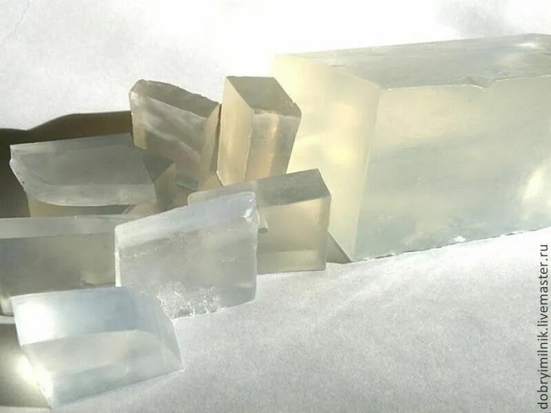 Мыловарение из мыльной основы. Английская мыльная основа. Прозрачная основа для мыла. Мыльная основа изготовление. Мыльная основа прозрачная.