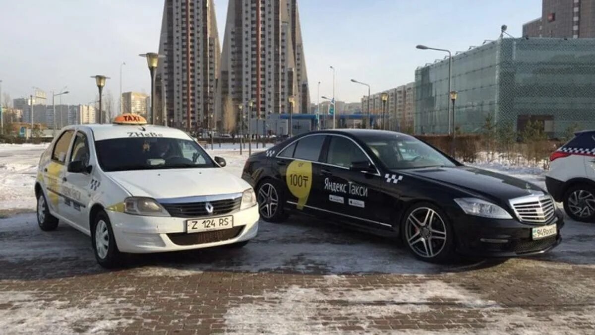Машина "такси". Такси в усть качке. Такси первомайский усть каменогорск. Такси каменогорск. Такси каменогорск.