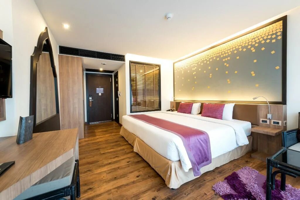 Отель the beach heights resort. Отель the beach heights resort. Отель the beach heights resort. The beach heights resort spa plus. The beach heights resort пхукет.