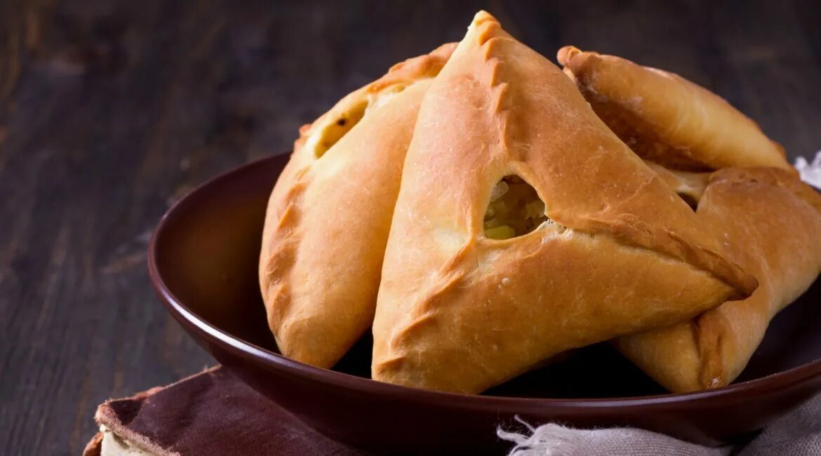 Эчпочмак пирогом. Эчпочмак пирамида. Эчпочмак пирогом. Татарское национальное блюдо эчпочмак. Эчпочмак пирогом.