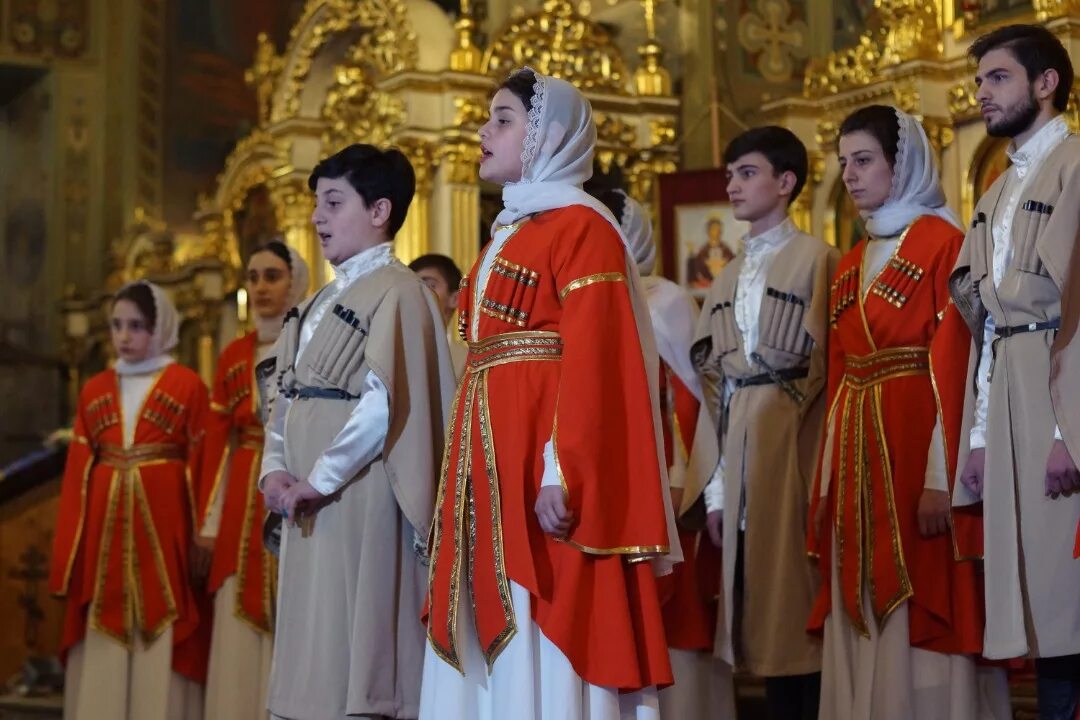 грузинский детский хор. грузинский детский хор. грузинский национальный хор. грузинские дети поют три мальчика. грузинский детский хор.