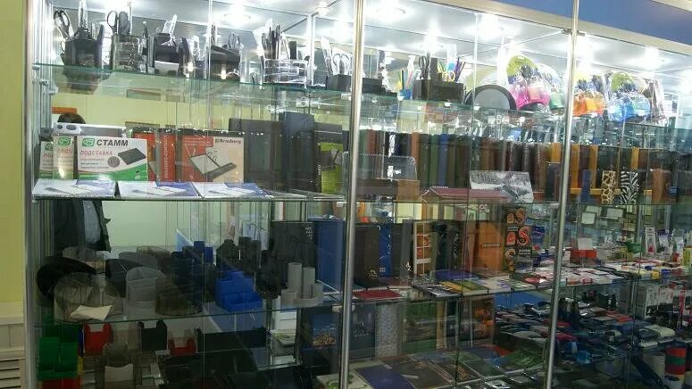 Мир удивительных вещей старый оскол. Магазин рет старый оскол. Оптовые продуктовые магазины в старом осколе. Старый оскол улица ленина 22. Фирменные магазины старый оскол.