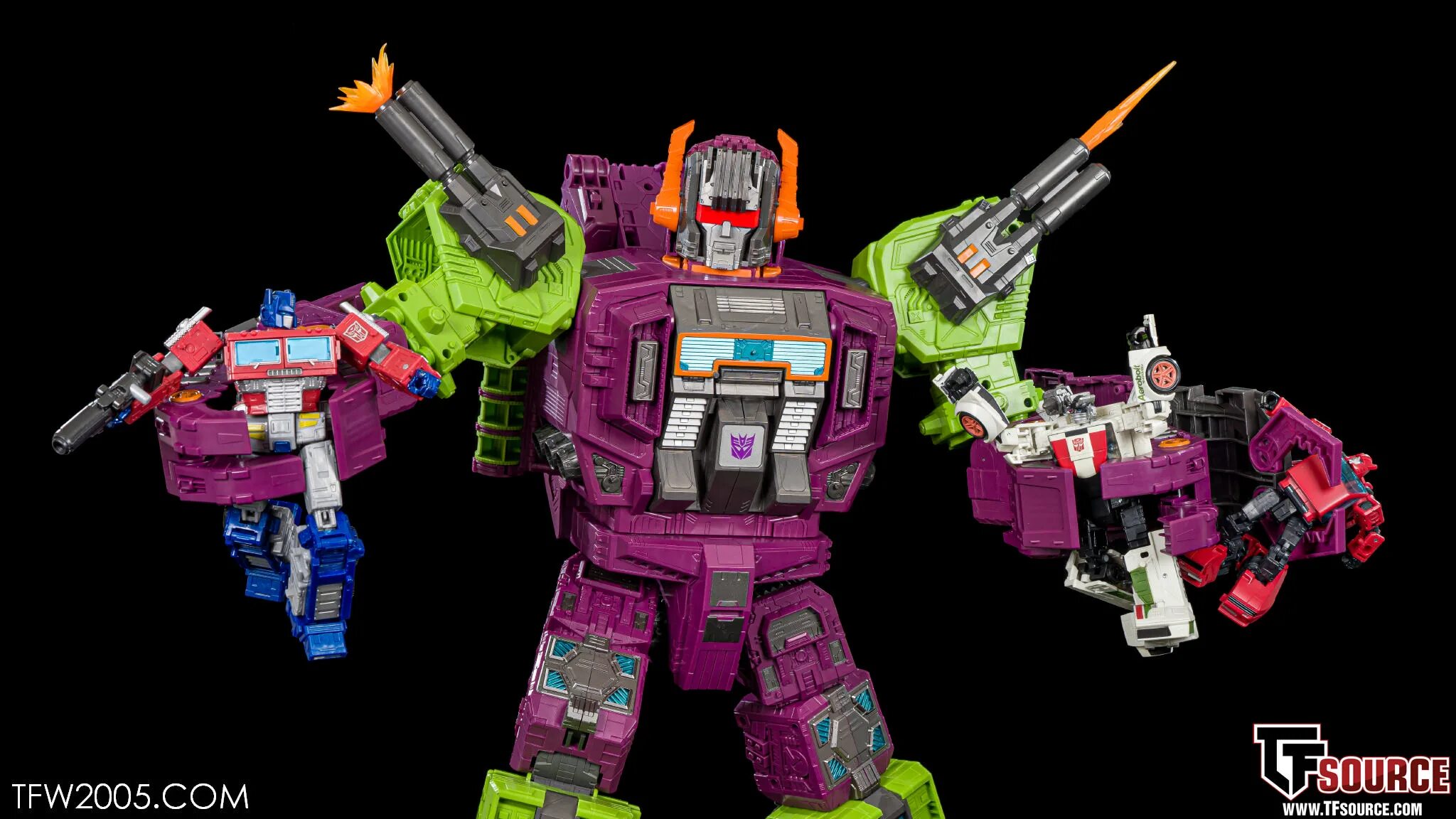 Transformers siege soundwave. Tfw2005. Мегатрон 2005. Трансформеры скорпонок титан. Игрушка трансформер старскрим siege.