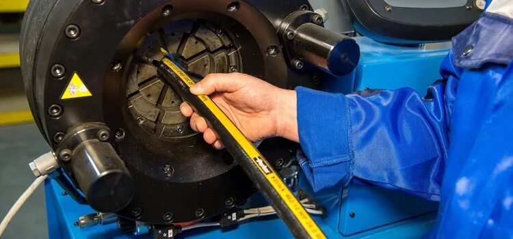 Изготовление рвд в артемовском свердловской области. Рукава высокого давления углегорск. Производство рукавов высокого давления. Рвд шланги фитинги рвд комацу. Завод шлангов.