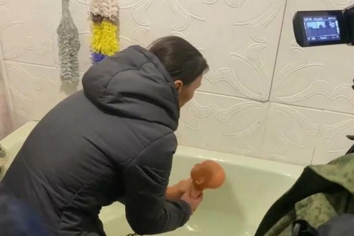 Еремеев самом деле. Девочка утонула в дагестане. Мама топит. Мама топит. Женщины осужденные за кражи.