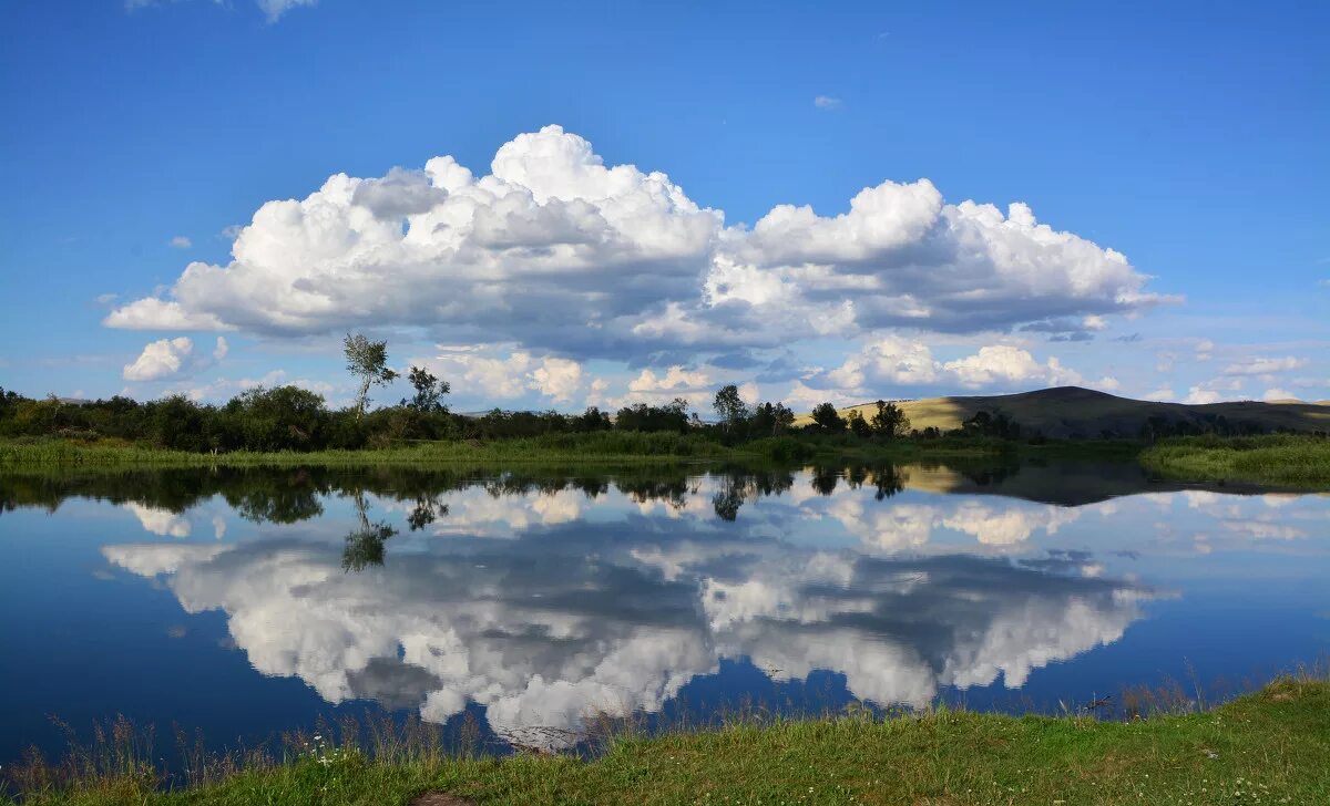 Красивое небо эпический. Уюни солончак озеро в боливии. Небо. Небо с облаками. Соляное озеро салар-де-уюни.