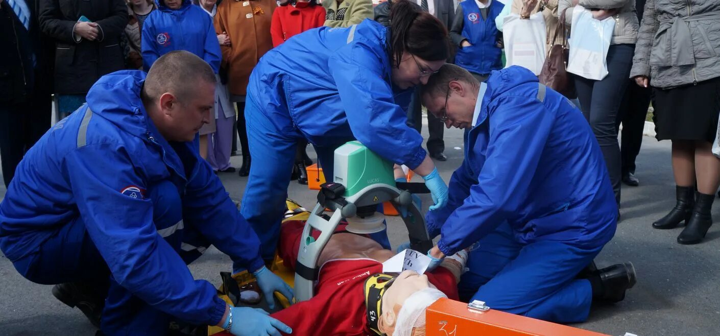 Оказание скорой медицинской помощи вне медицинских организаций. Оказание медицинской помощи. оказание скорой медицинской помощи. оказание первой помощи на скорой.
