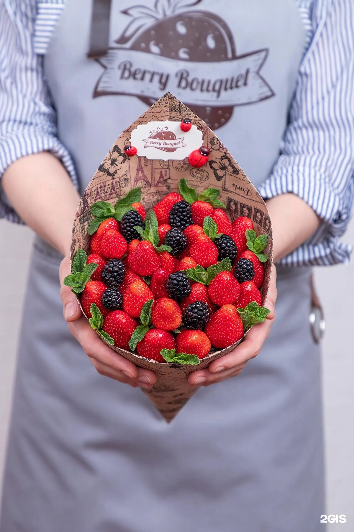 Букет из ягод. Фруктовый букет. Оригинальные съедобные букеты. Berry букеты. Композиция из ягод.