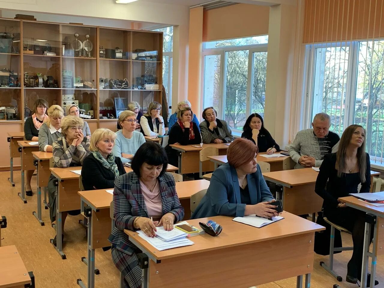 195 центр образования спб. Школа 288 адмиралтейского. Школа 288 адмиралтейского. Школа номер 243 санкт-петербург. Школа 288 санкт-петербург.