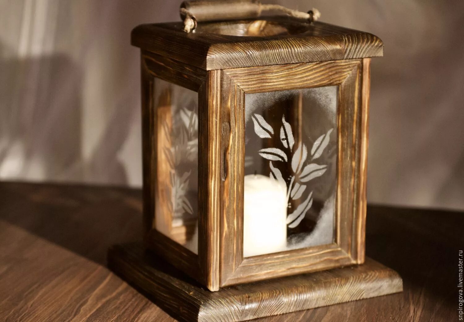 Необычные светильники из дерева. Светильники под старину. Светильник из бутылок стеклянных. Фонари декоративные. Фонарь ручной работы.
