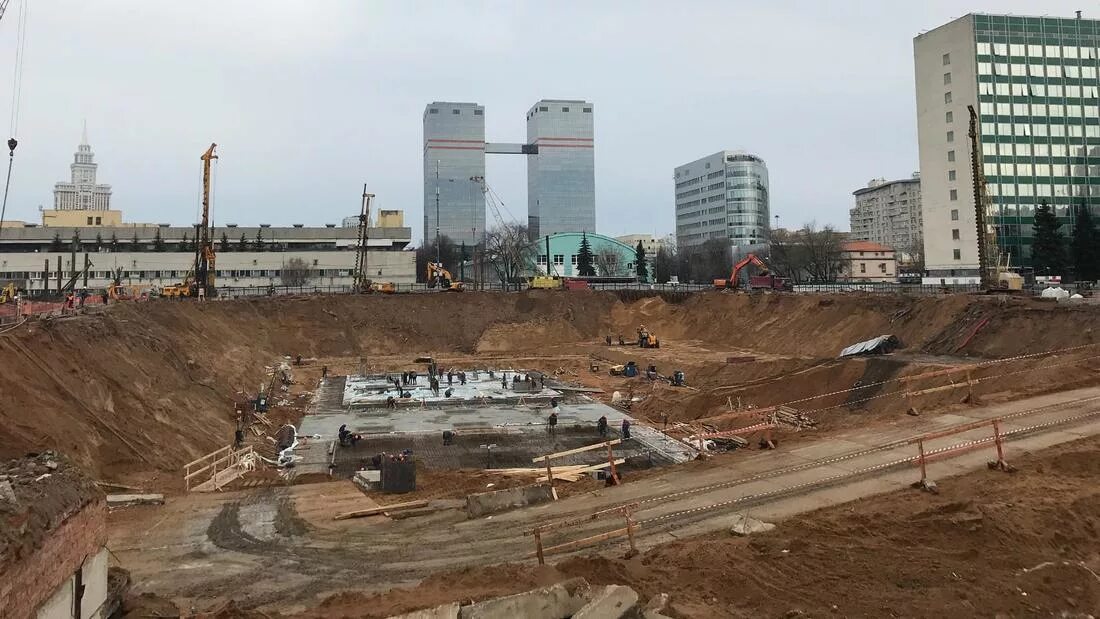 Старт продаж на котловане от застройщика