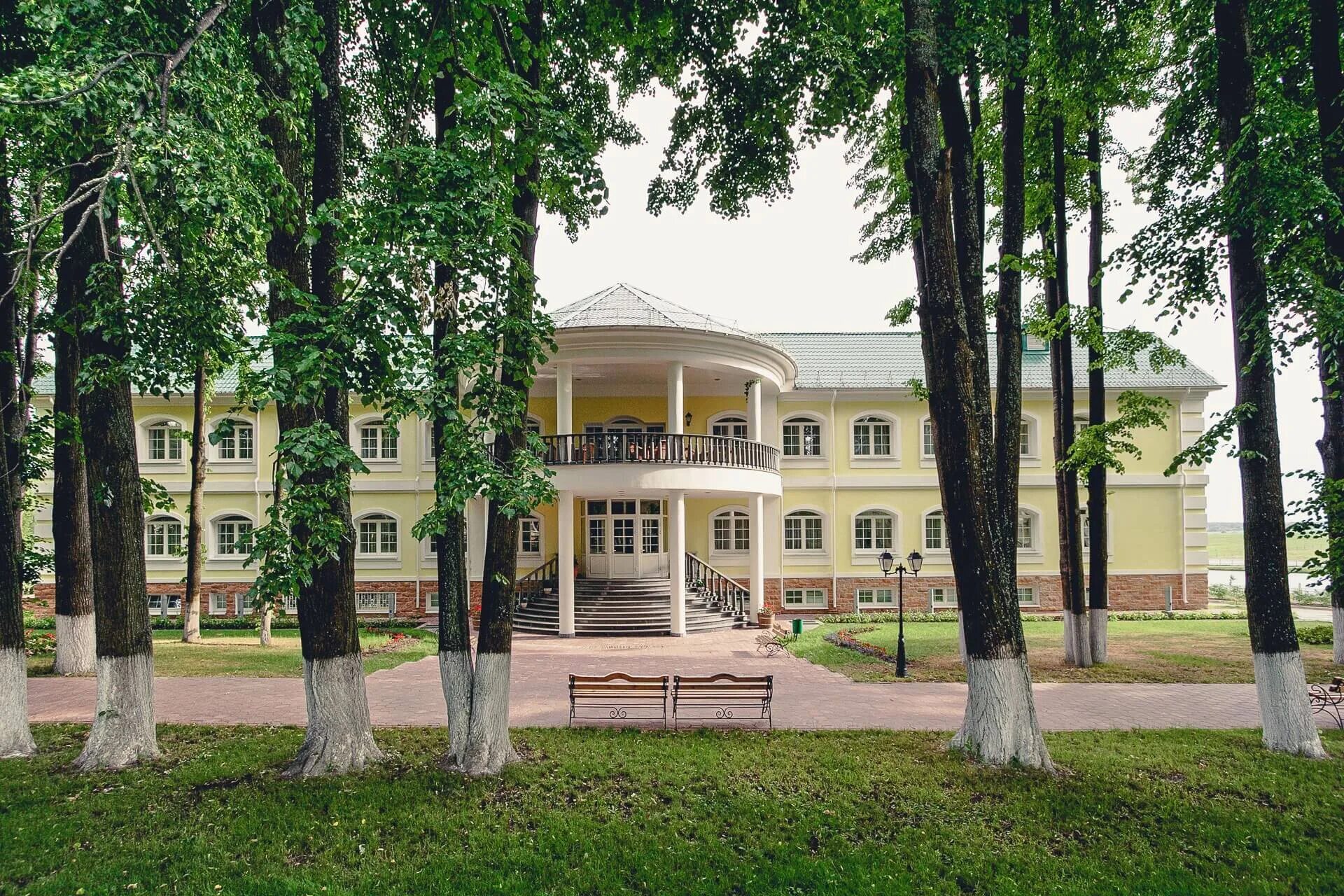 Лесное малоярославец. Отель-заповедник лесное 4. Отель заповедник лесное калуга. Парк отель лесное калужская область. Отзывы лесное калужская.